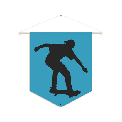 Pennant: Skateboarding Turquoise