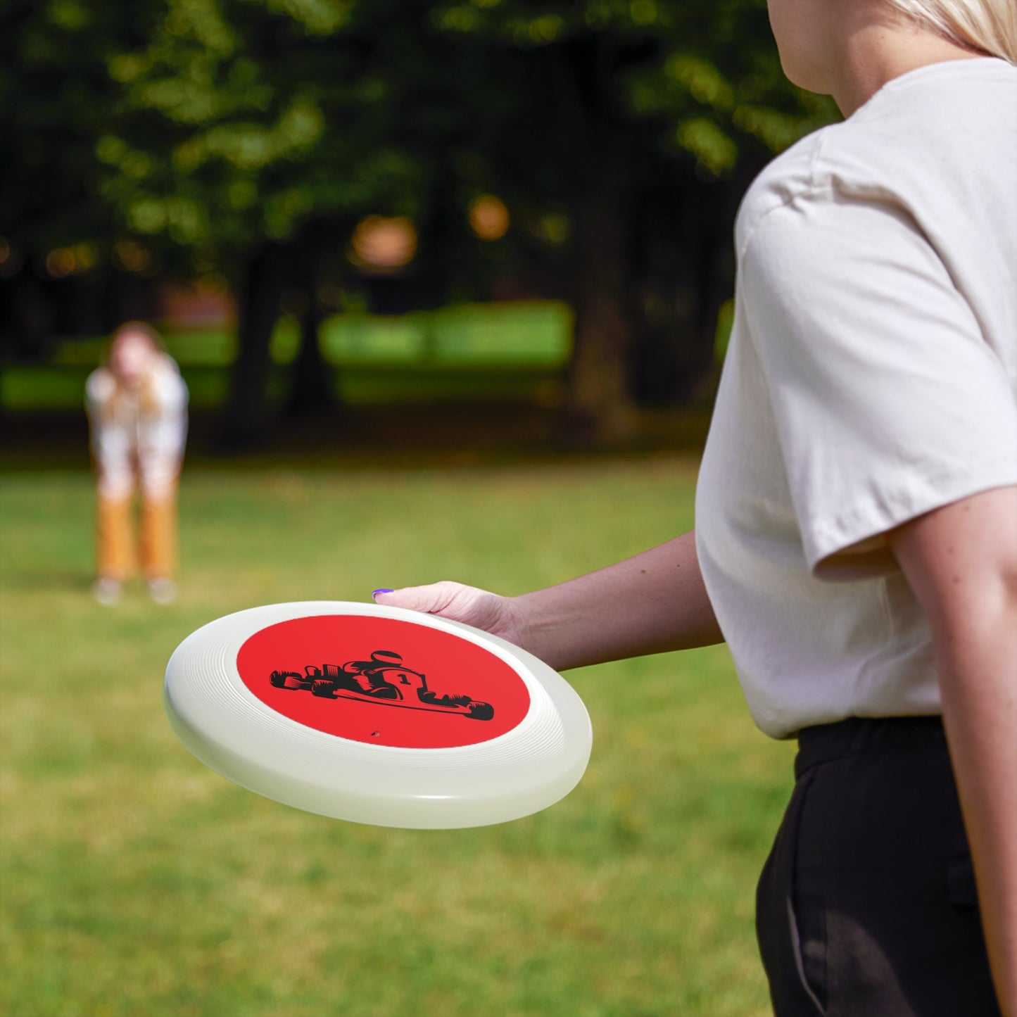 Frisbee: Racing Red