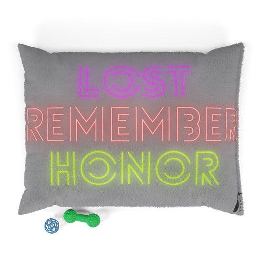 Pet Bed: Lost Remember Honor Grey